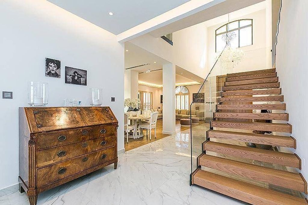 5 bedroom luxury Villa for sale in frond b, The Palm Jumeirah, Dubai 5 bedroom luxury villa for sale in frond b the palm jumeirah dubai5.jpg