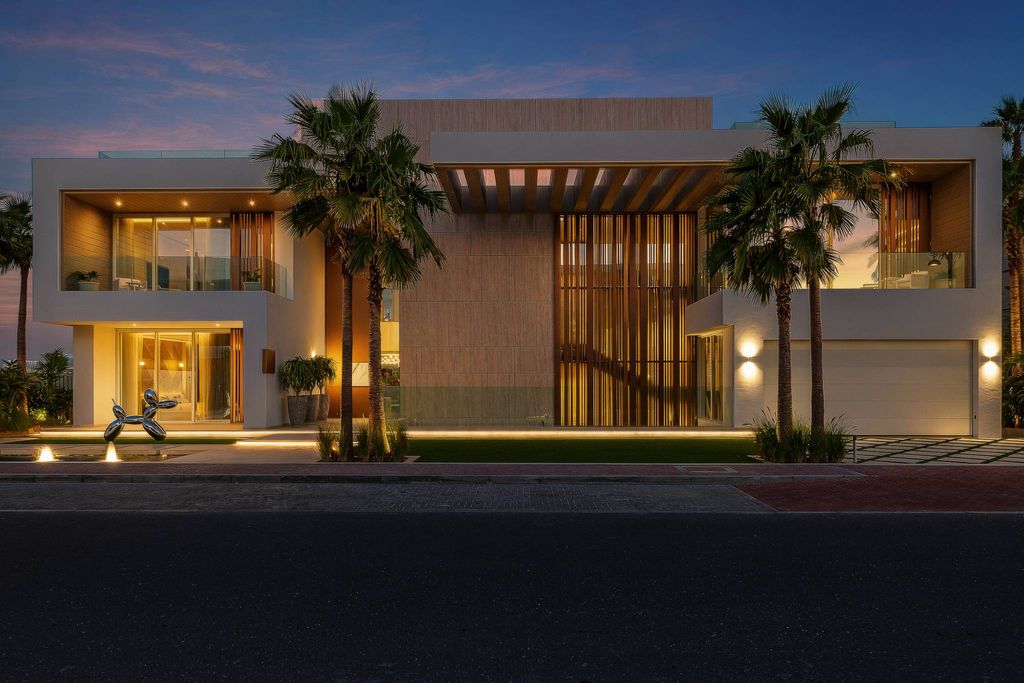 Real Estate Luxury Villa For Sale In Dubai